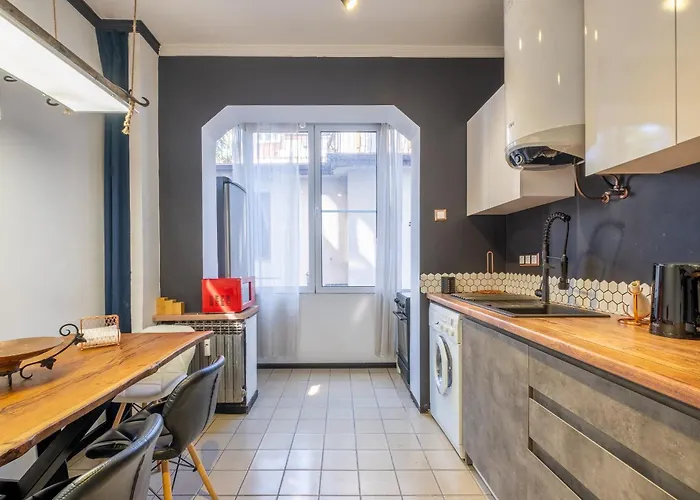 Modern , Spacious 2br In Center * Sofía