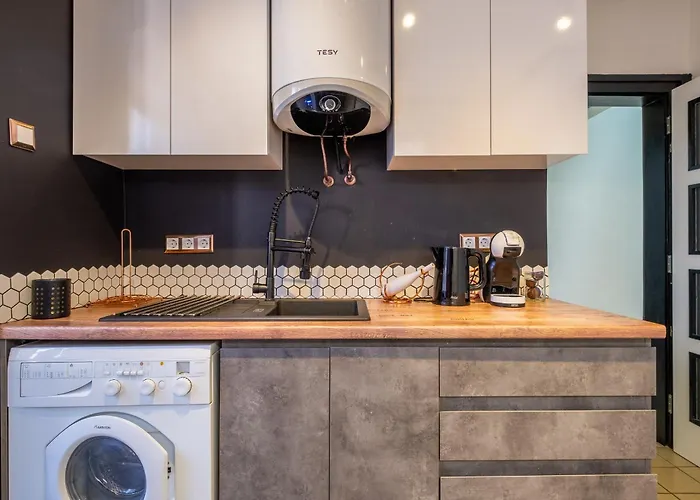 Modern , Spacious 2br In Center Sofía