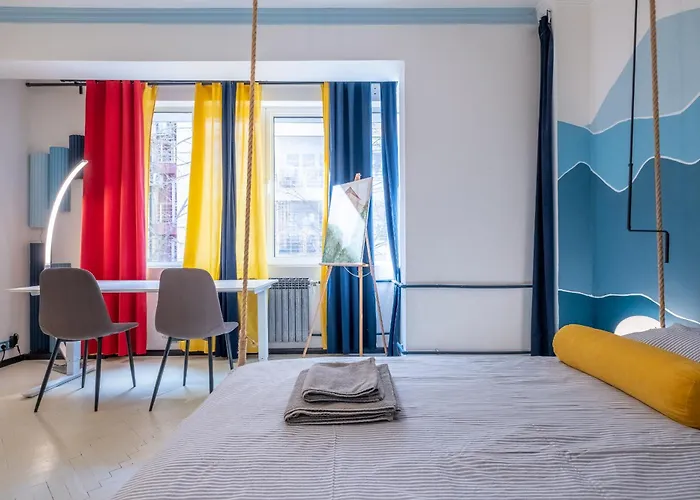 Modern , Spacious 2br In Center Apartamento