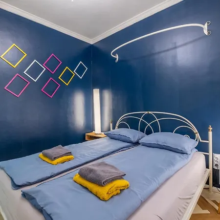 Modern , Spacious 2br In Center ソフィア