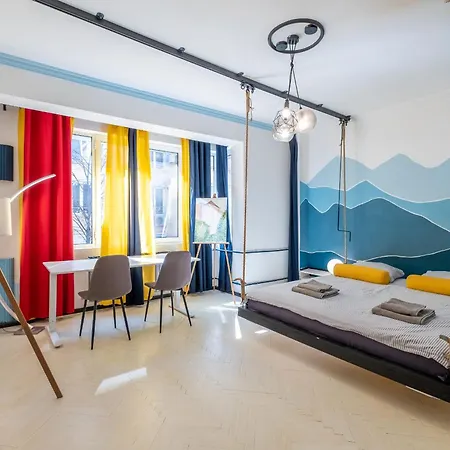 Modern , Spacious 2br In Center アパート *